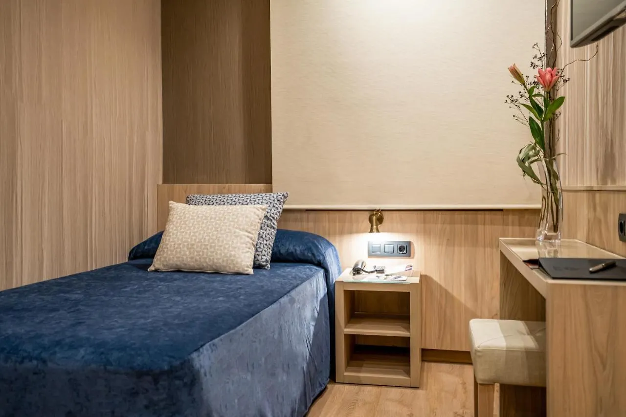 ברצלונה Hotel Rialto 3*,