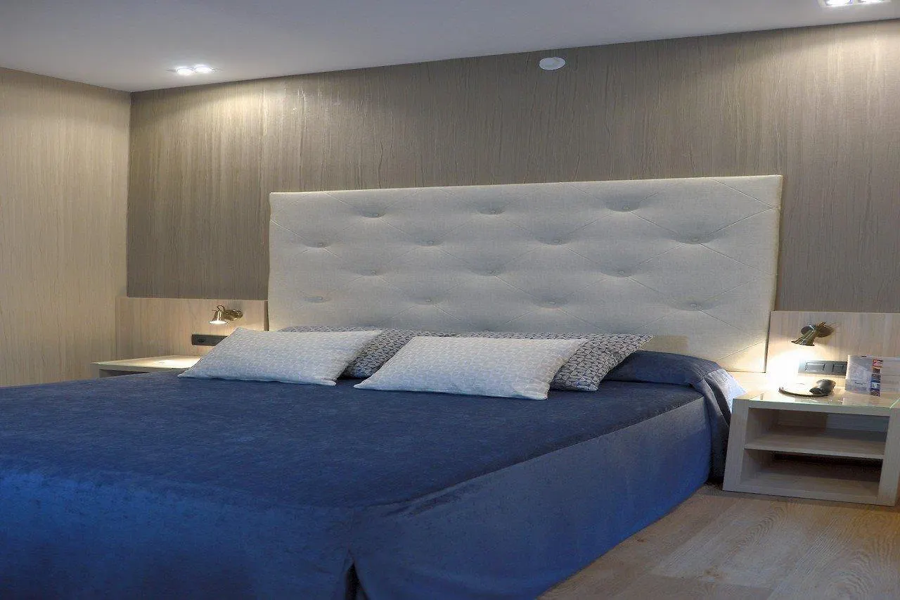 Hotel Rialto Barcelona 3*,